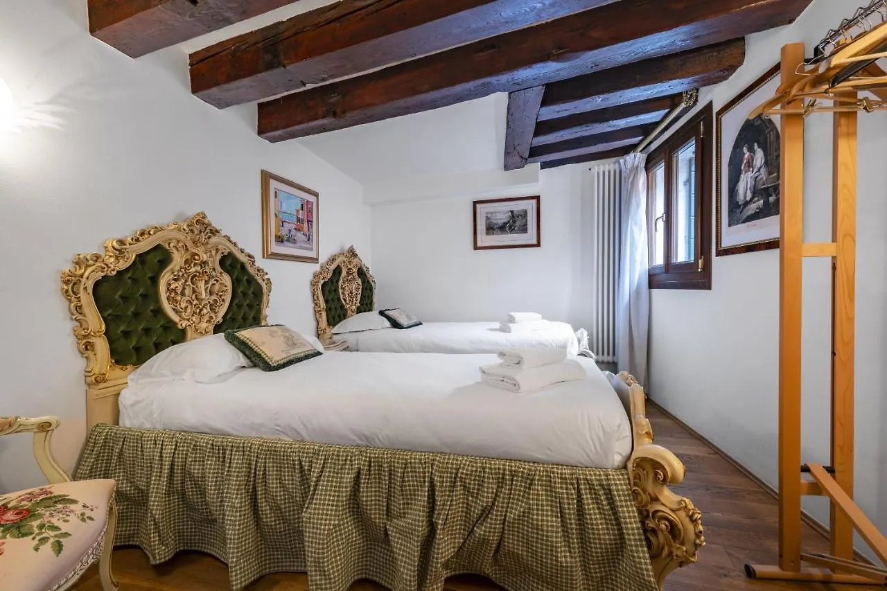 Gondola Luxury - Campo Santi Filippo E Giacomo By Wonderful Italy Apartment Venice